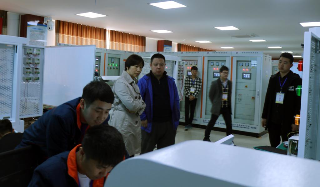 院长张晓云巡视检查我院承办的部分省赛赛项比赛