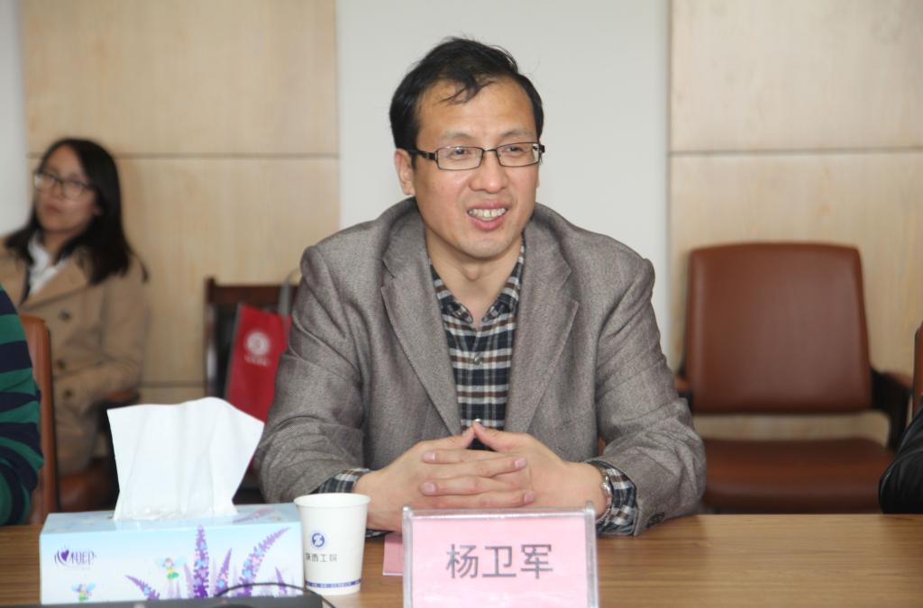 杨卫军副院长介绍我院基本情况及资源库建设的工作进度